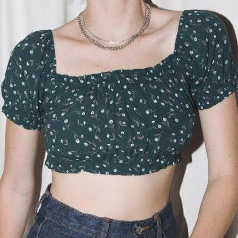 Brandy Melville Green and White Floral Mira Top Size Small